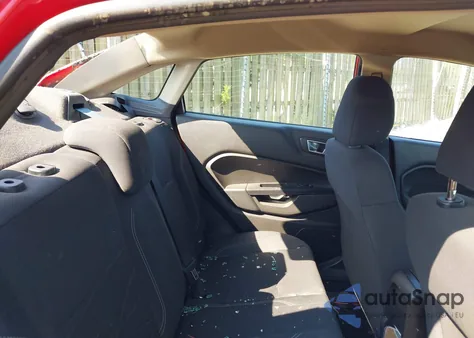 2014 Ford Fiesta z USA, uszkodzony, nr VIN 3FADP48J8EM117104